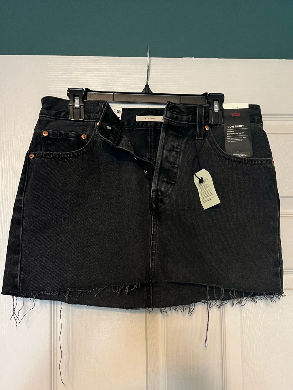 Levi's Icon Mini Skirt Black Distressed Denim